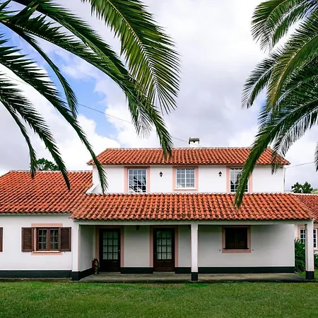 Holiday home Casa De Familia Angra do Heroismo